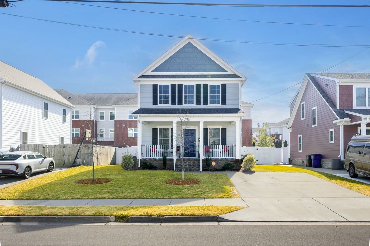 913 Joyce St #1 - Photo 2 of 30