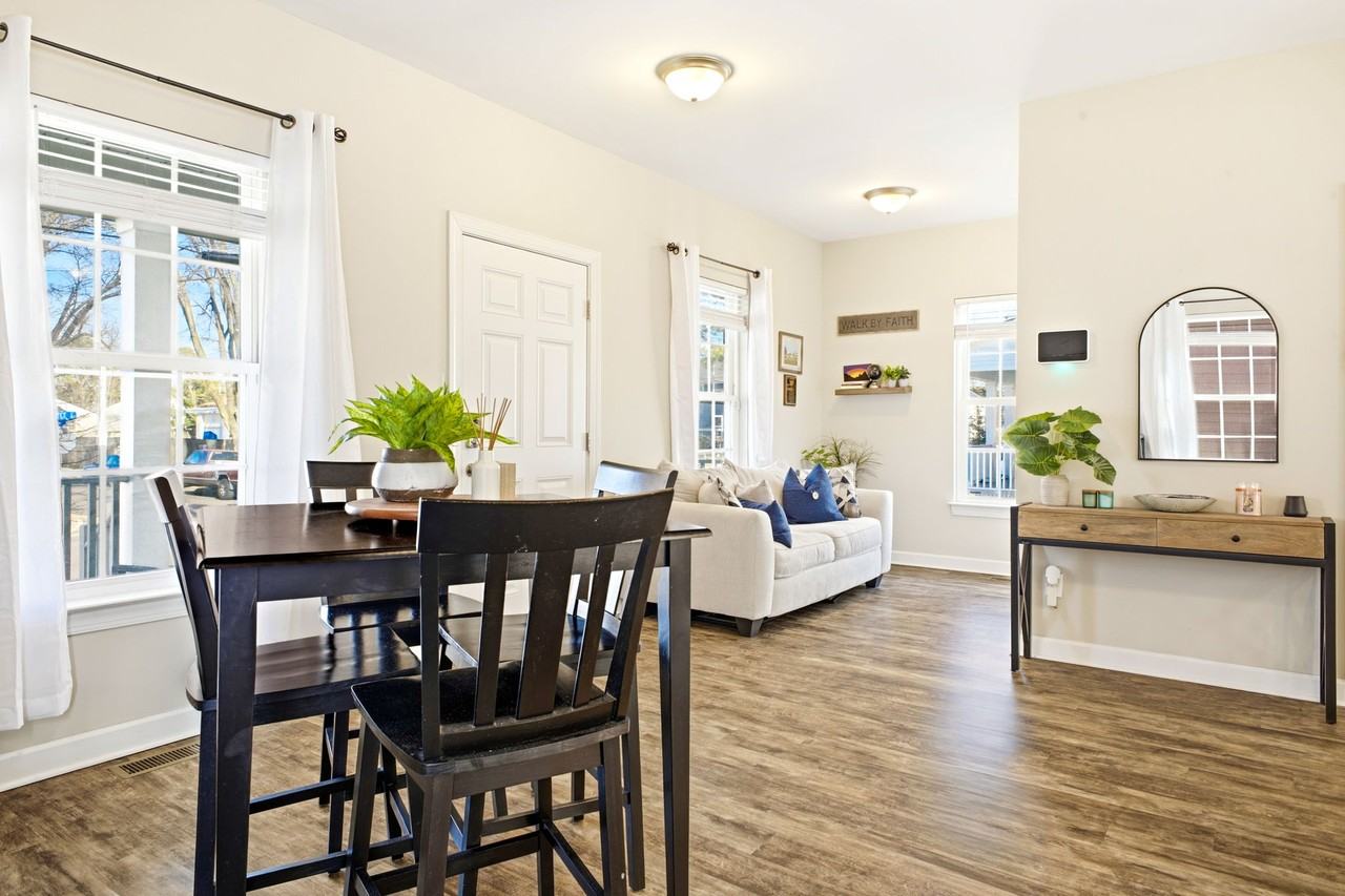 913 Joyce St #1 - Photo 4 of 30