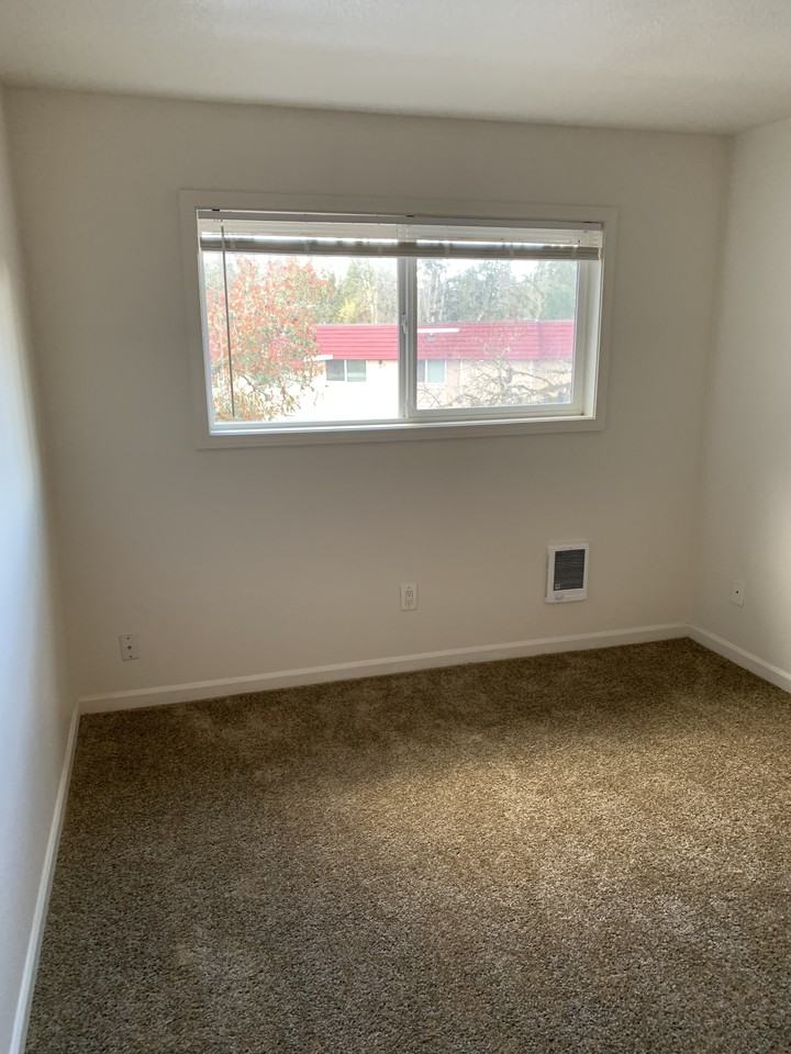 2303 Se Courtney Ave #2303 - Photo 5 of 8