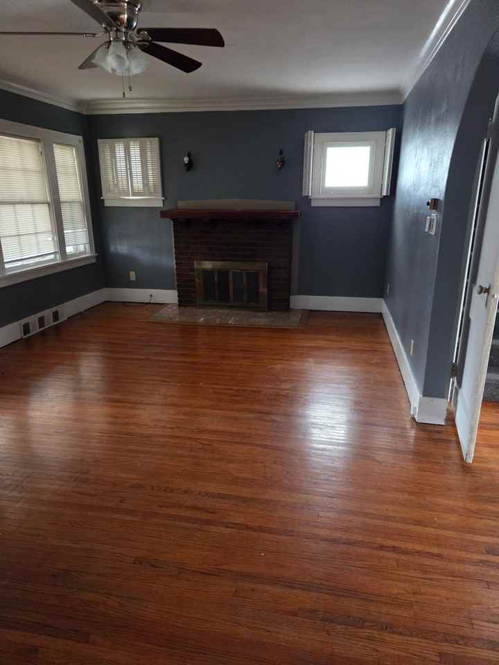 1210 W Macqueen Ave #1 - Photo 3 of 16