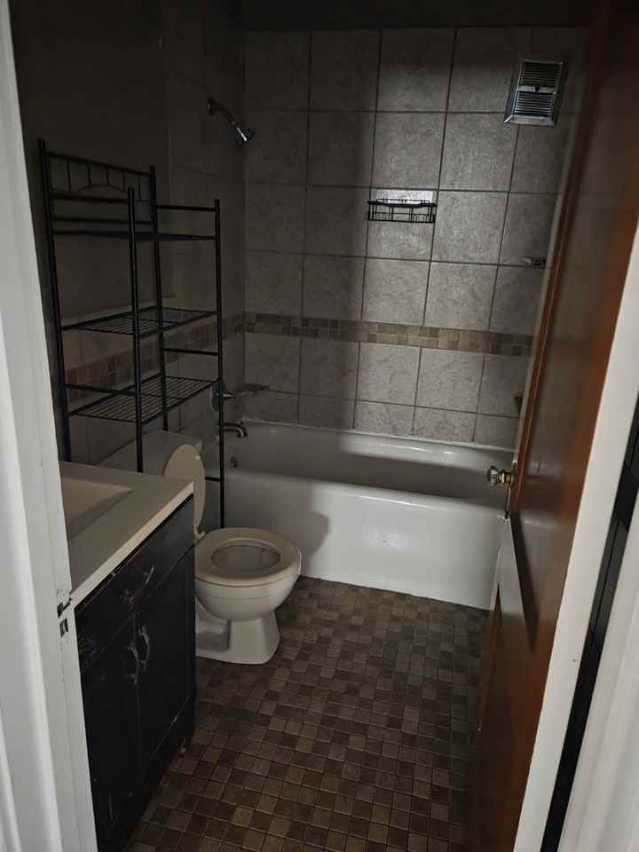 1210 W Macqueen Ave #1 - Photo 5 of 16