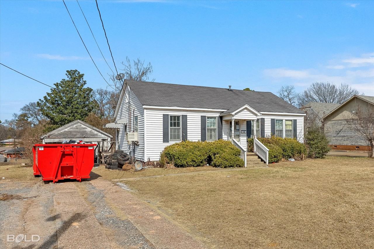 3814 Lakeshore Dr #1 - Photo 4 of 25