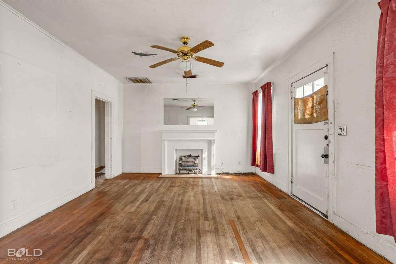 3814 Lakeshore Dr #1 - Photo 5 of 25