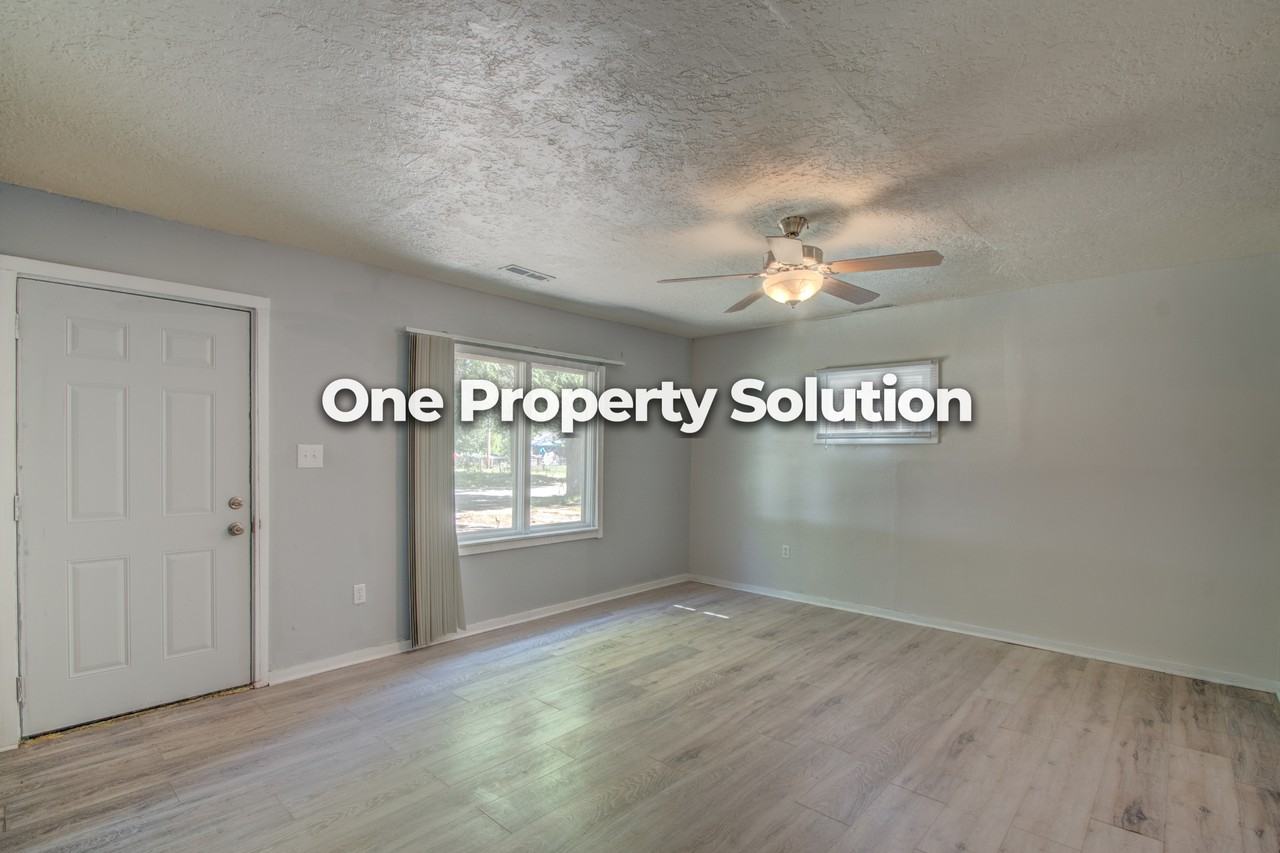 1050 Durbin St #1 - Photo 4 of 19