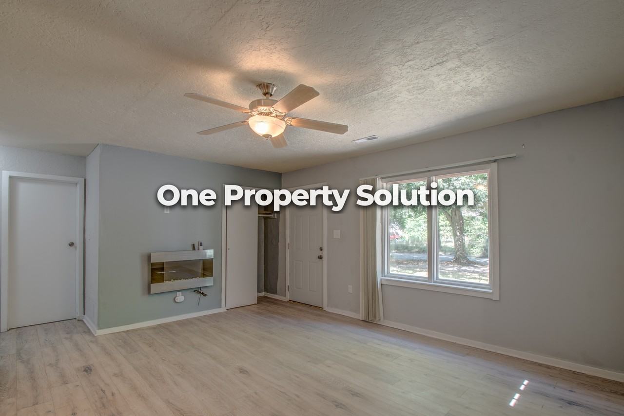 1050 Durbin St #1 - Photo 5 of 19