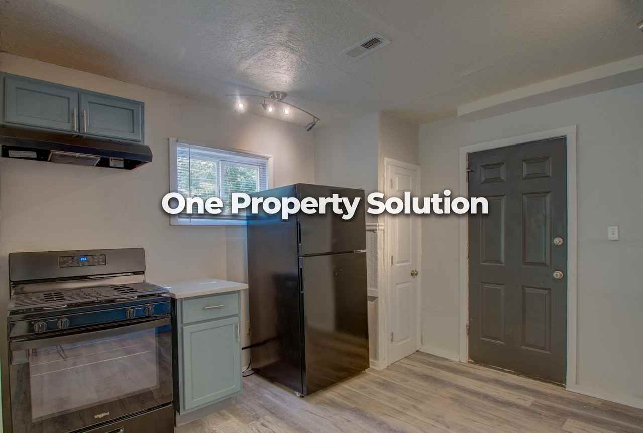 1050 Durbin St #1 - Photo 7 of 19