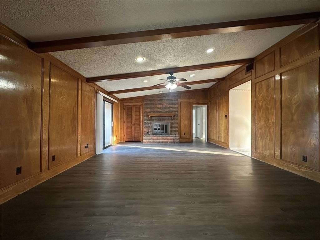 305 Marriott Ln - Photo 5 of 31