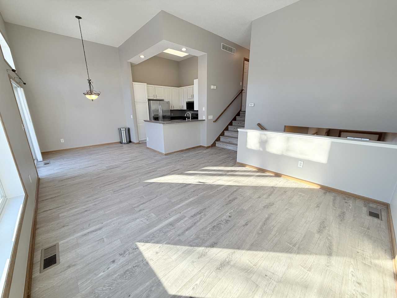 10515 Pond Curv #WB4 - Photo 3 of 18