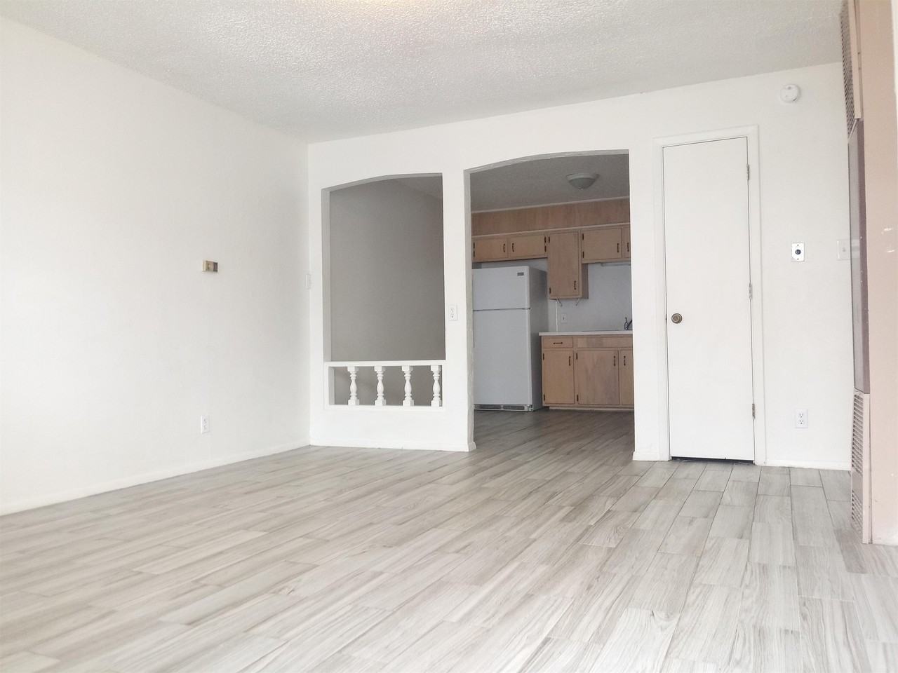 3609 3609 Sheridan Street - EApt E #E - Photo 2 of 8