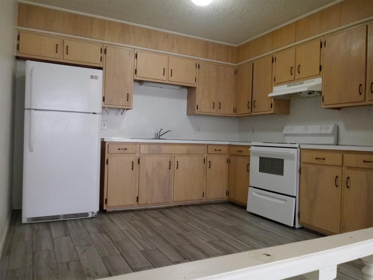 3609 3609 Sheridan Street - EApt E #E - Photo 3 of 8