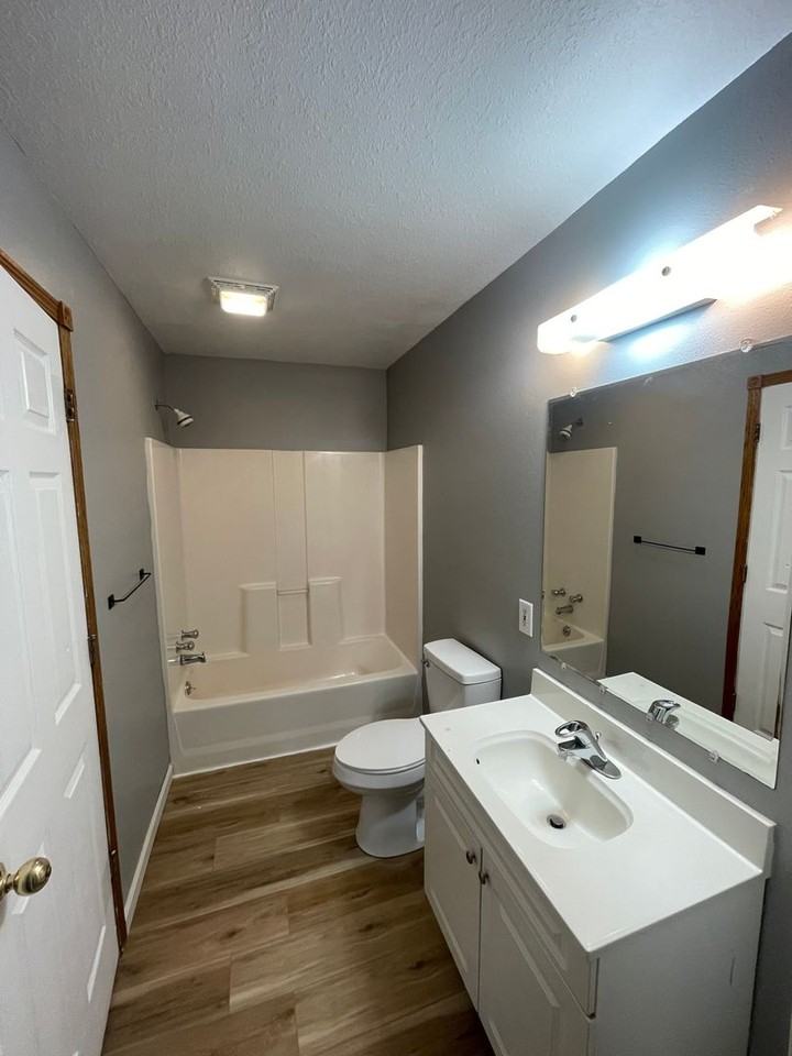 Cedar Creek Apartments - Photo 4 of 12