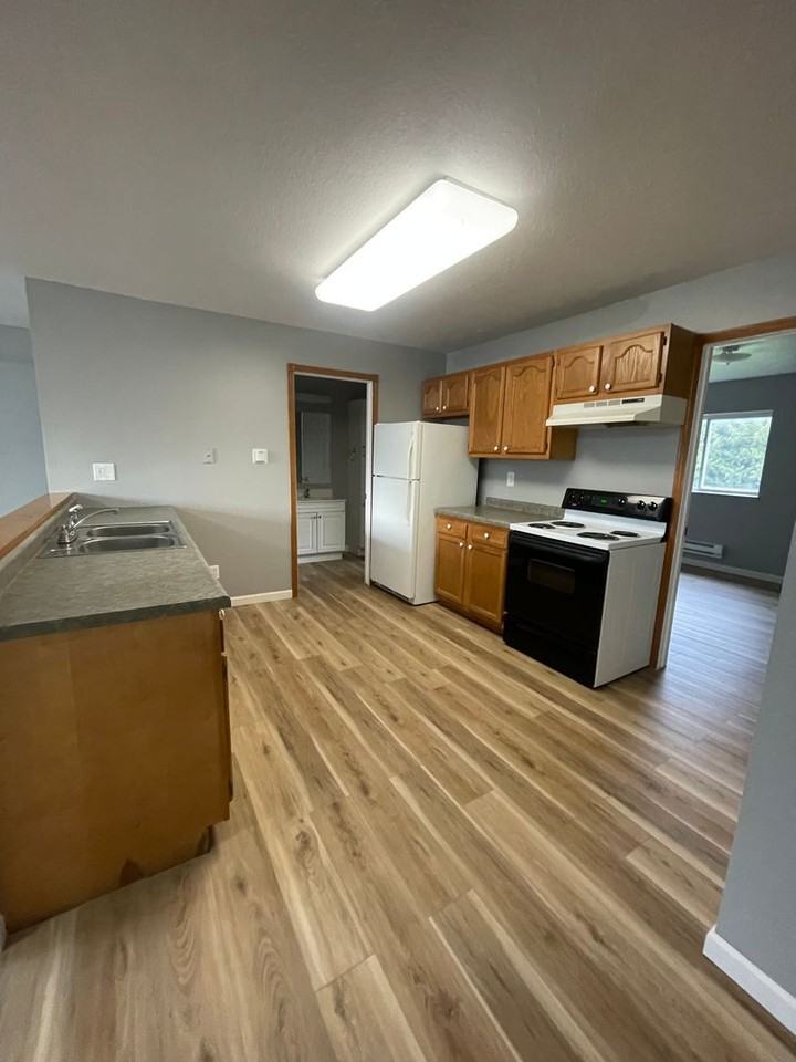 Cedar Creek Apartments - Photo 5 of 12