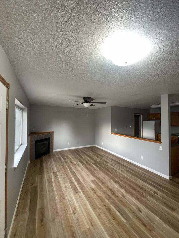 Cedar Creek Apartments - Photo 6 of 12