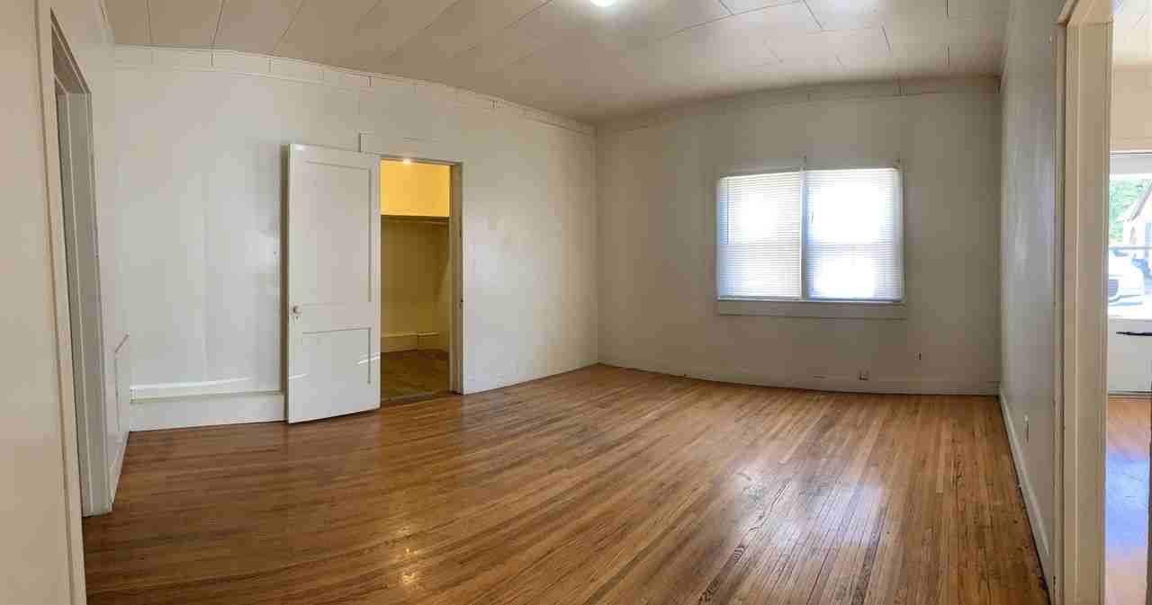 916 Axtell St #C - Photo 4 of 9