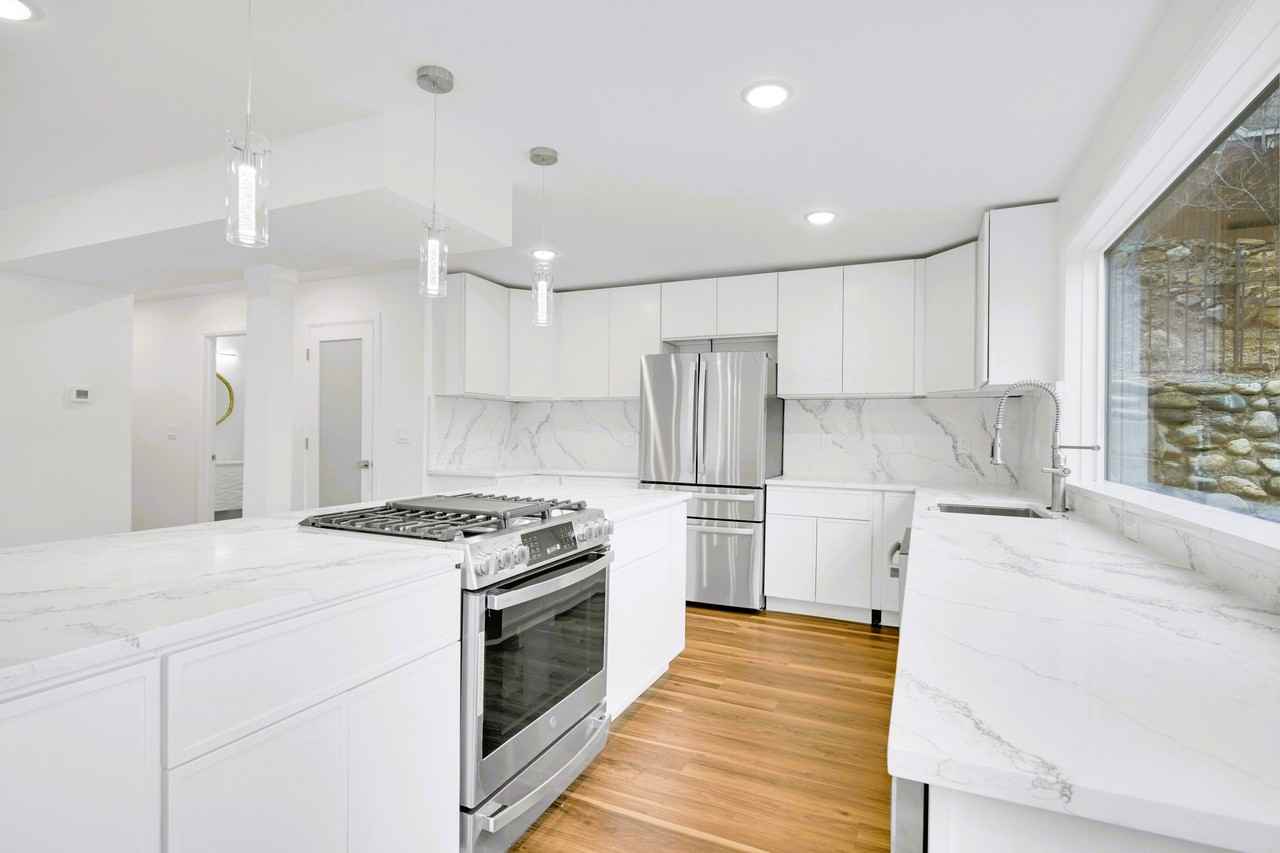 325 14th Ave #1 - Photo 3 of 40