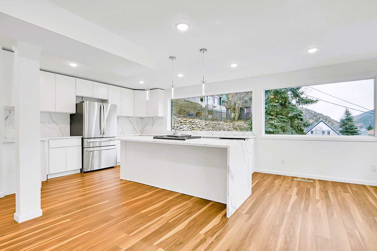 325 14th Ave #1 - Photo 6 of 40