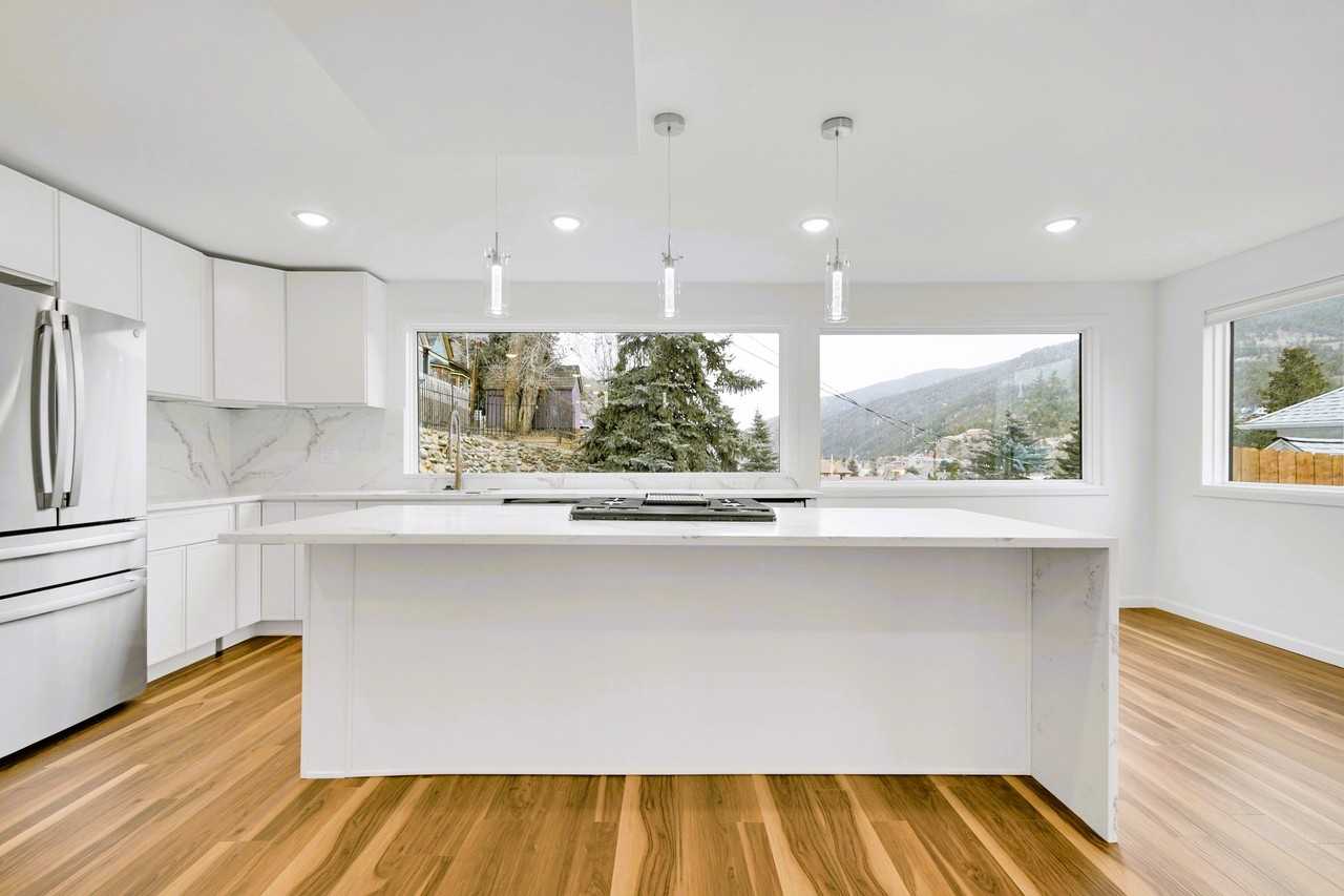 325 14th Ave #1 - Photo 7 of 40