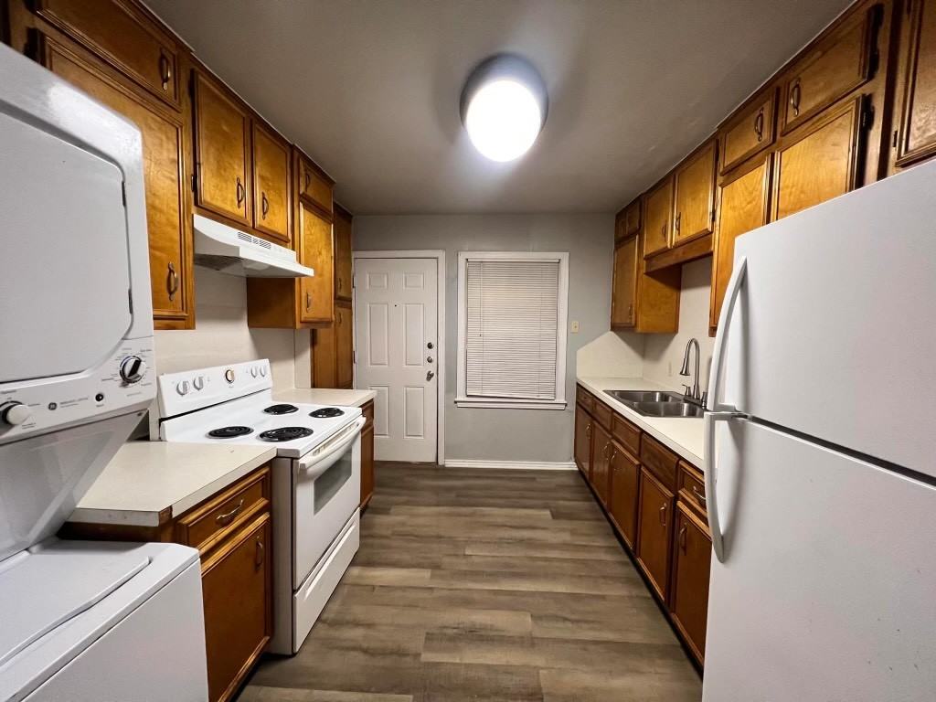 107 E Comay Cir #1 - Photo 4 of 8