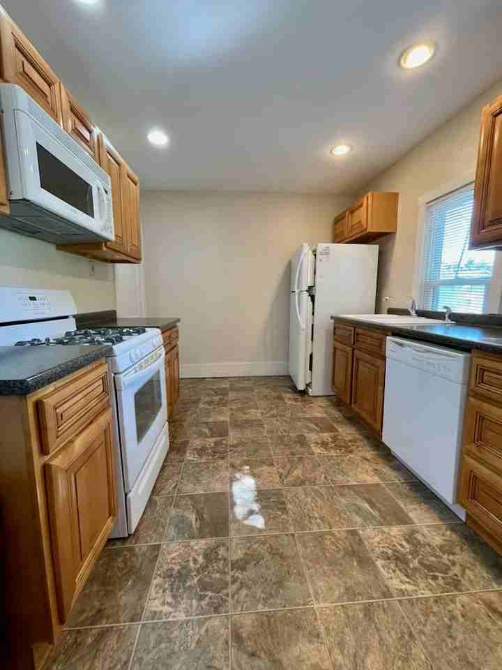 308 Rose St #1 - Photo 4 of 20