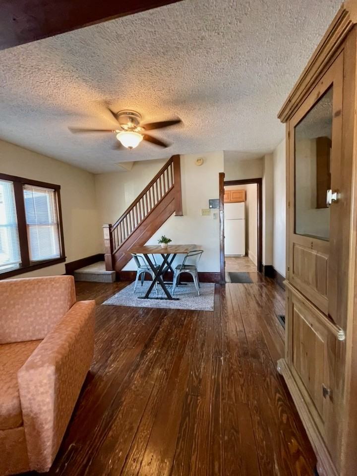 310 Rose St #1 - Photo 4 of 17