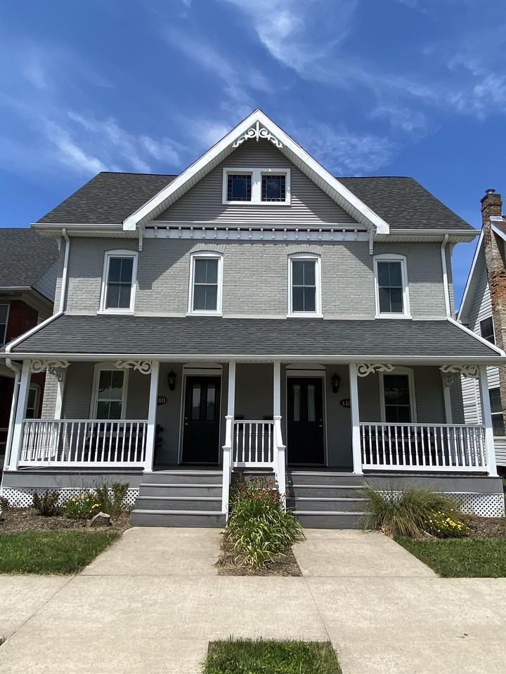 1140 Memorial Ave #1 - Photo 2 of 22