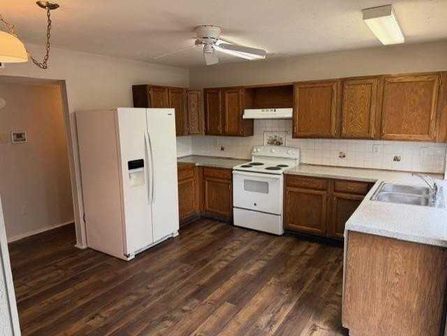 1605 Spanish Trl - Photo 3 of 14