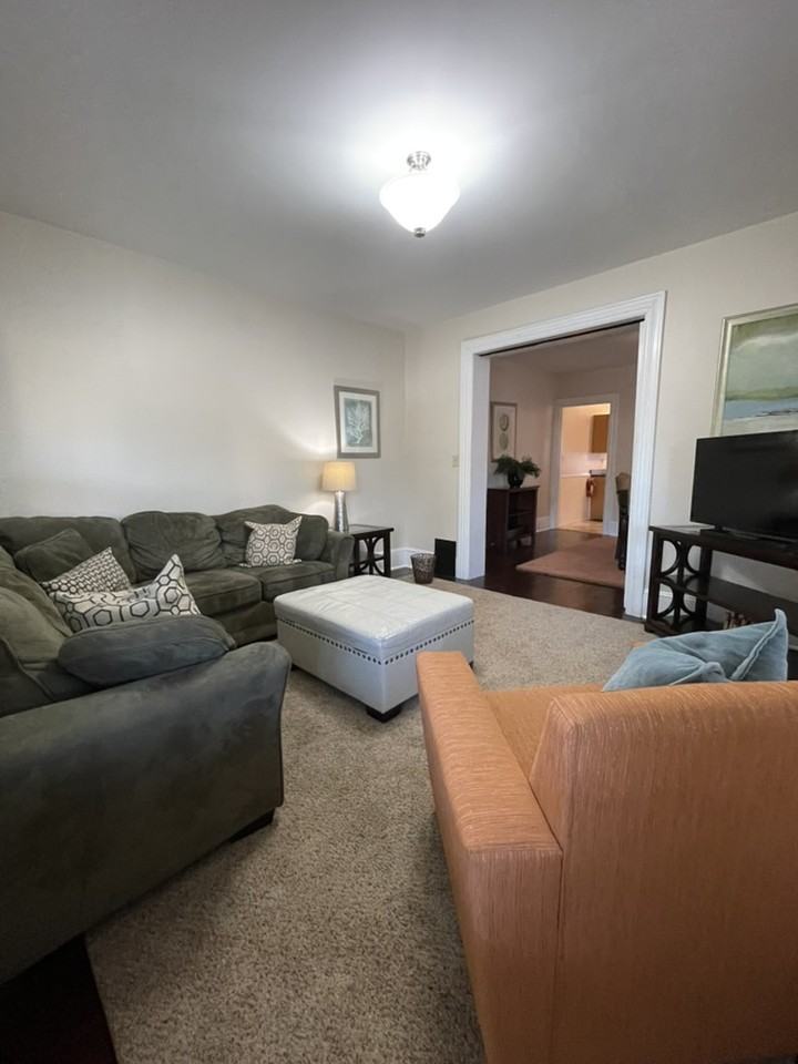 1144 Memorial Ave #1