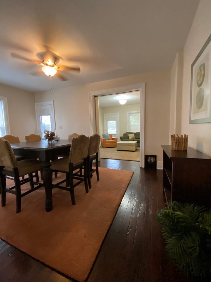 1144 Memorial Ave #1 - Photo 5 of 24