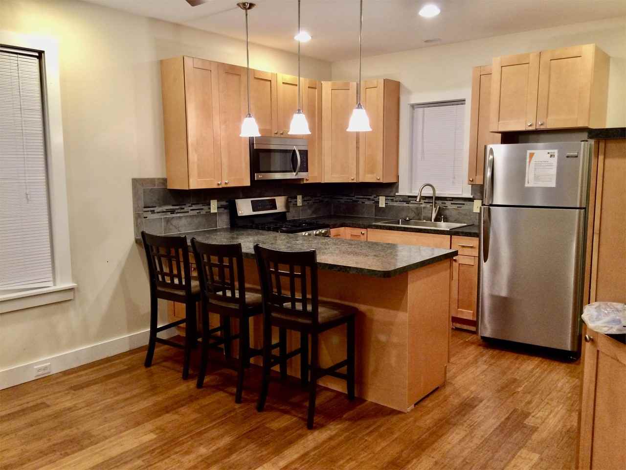 517 6th Ave #1 - Photo 3 of 17