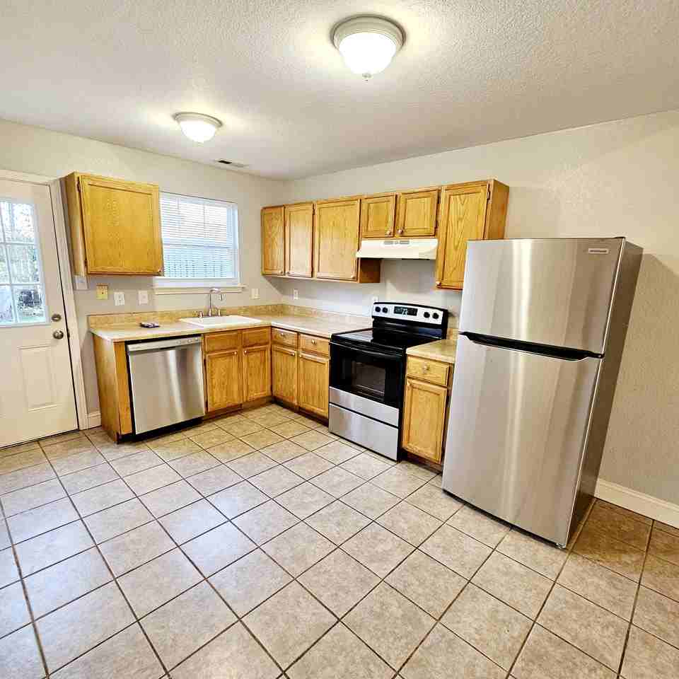 7135 Hurst Ln - Photo 2 of 10