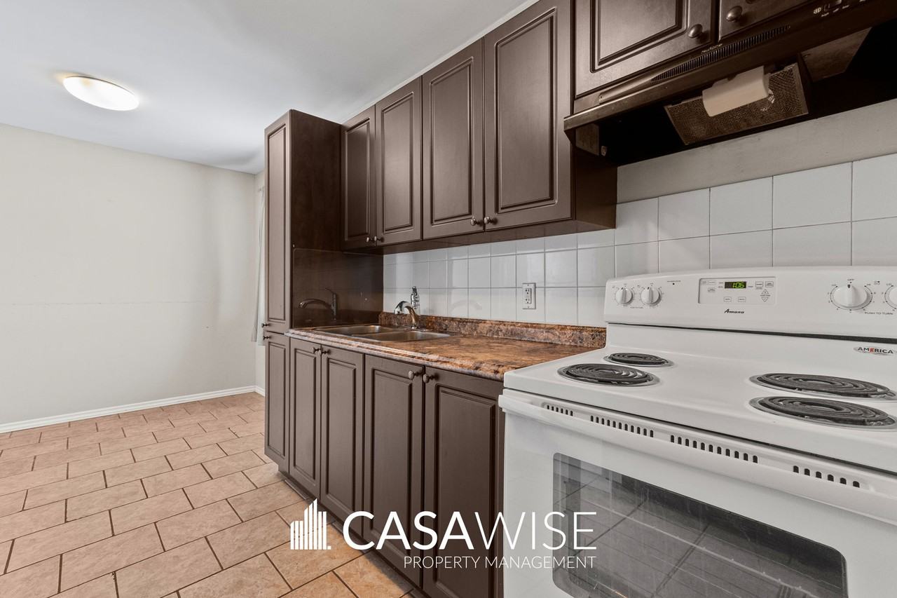 10434 164 St Nw #MAIN - Photo 3 of 20