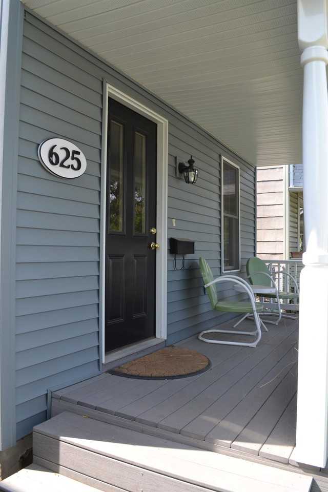 625 6th Ave #1 - Photo 3 of 24