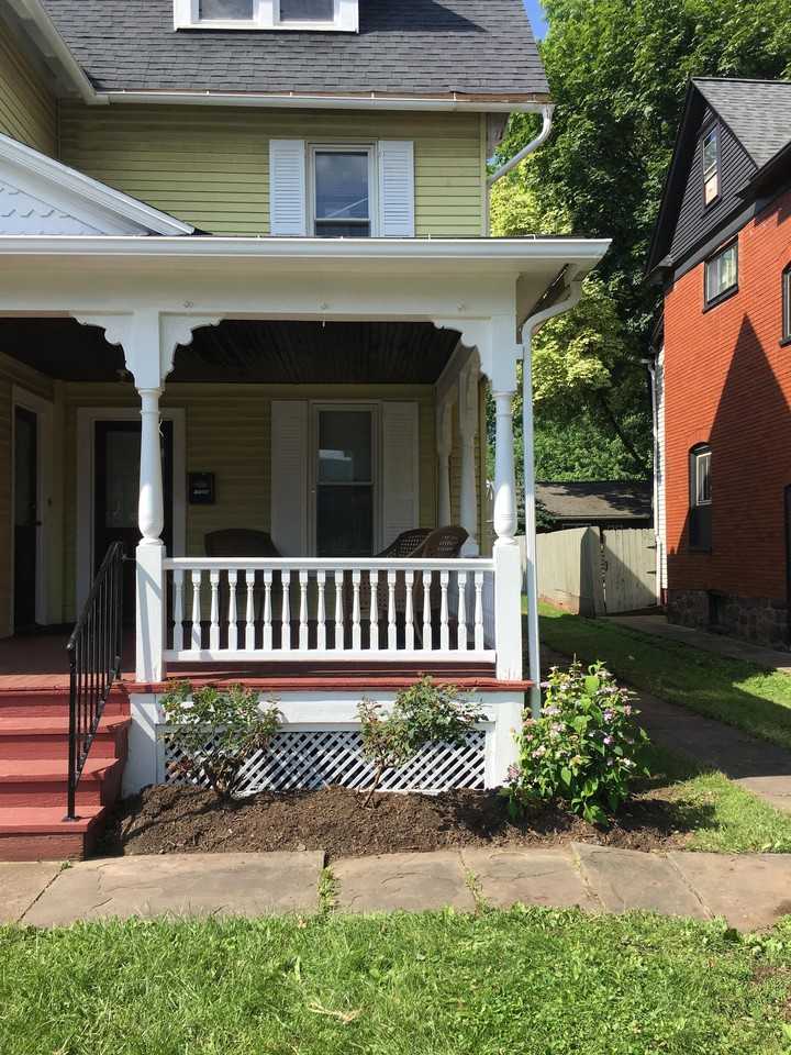 1524 W 4th St #1 - Photo 2 of 31