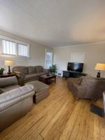 featured image of 1148 Memorial Ave #1