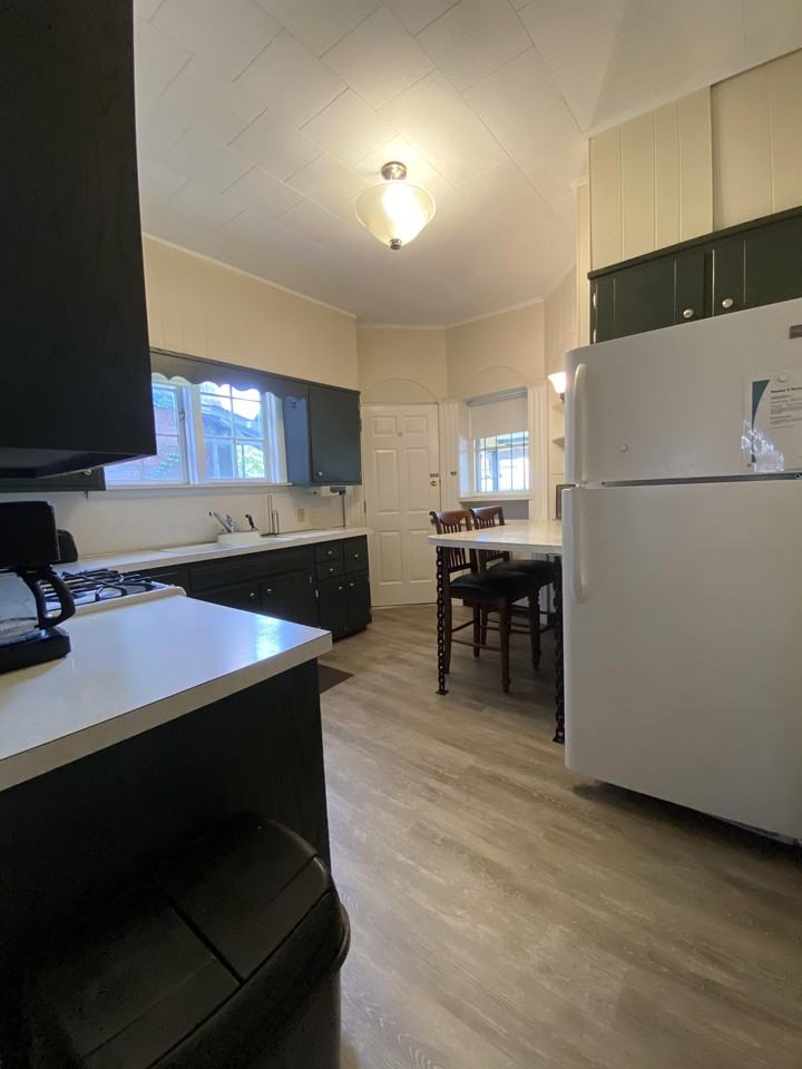 723 Grace St #1 - Photo 4 of 17