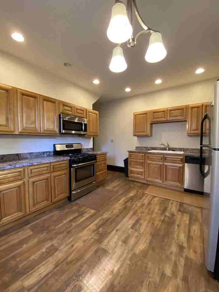 950 2nd St #1 - Photo 2 of 35