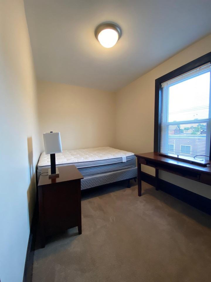 950 2nd St #1 - Photo 6 of 35