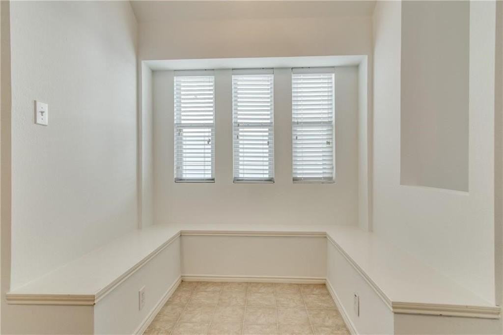 2314 Hillside Dr - Photo 4 of 10