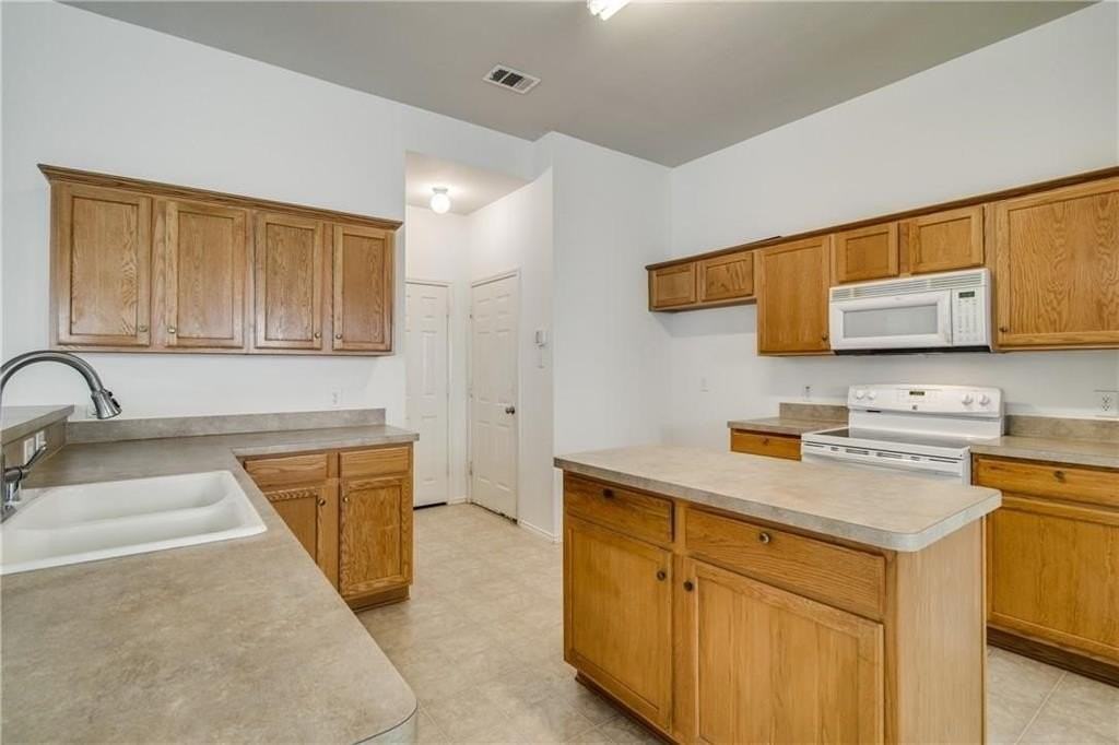 2314 Hillside Dr - Photo 6 of 10