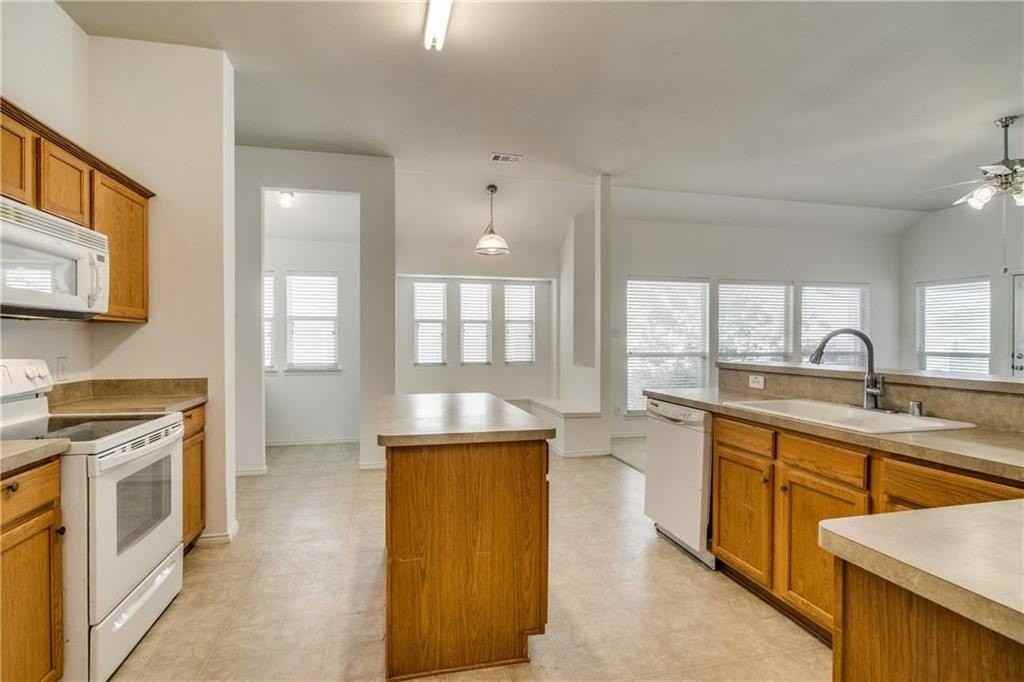 2314 Hillside Dr - Photo 7 of 10