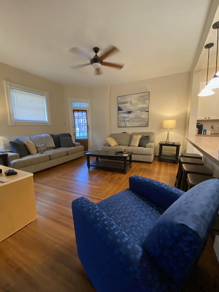 738 W 3rd St #1 - Photo 7 of 36