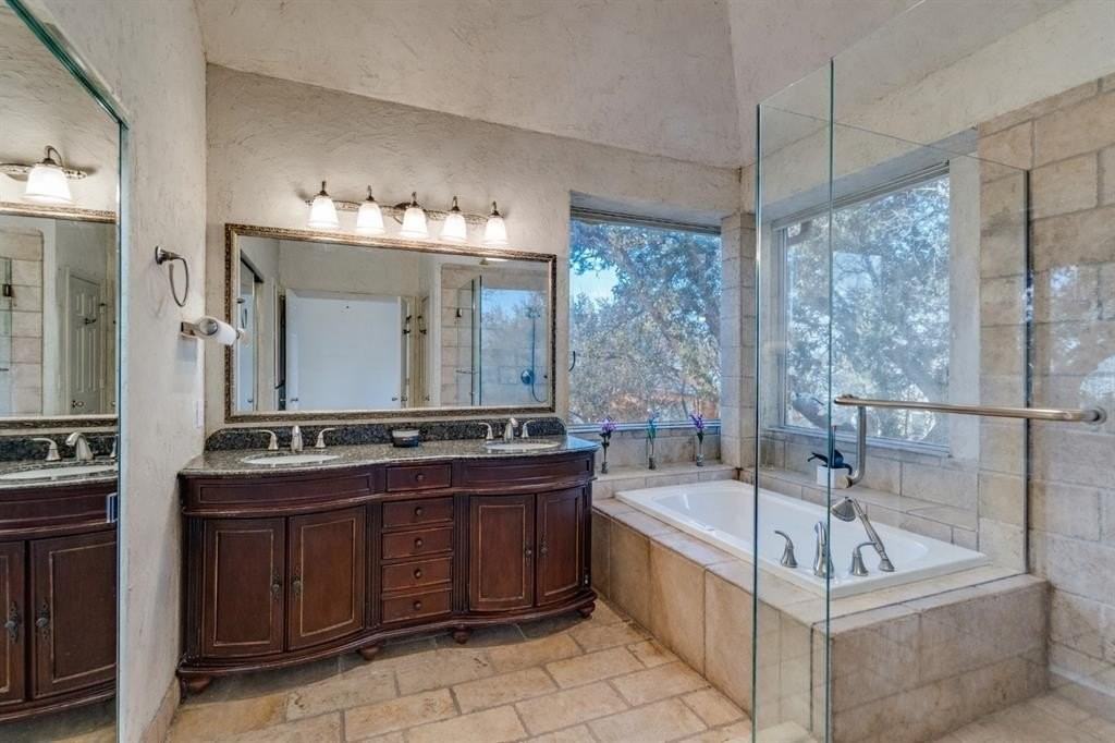 2248 Amy Ln - Photo 5 of 26