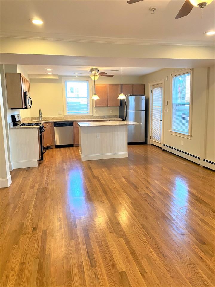 114 Chestnut Ave #1 - Photo 3 of 21