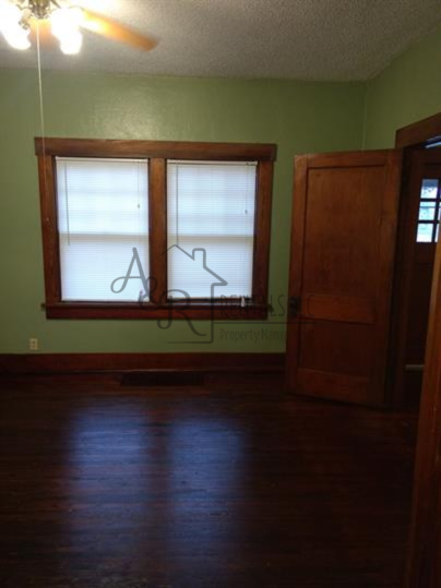 2209 N Broadway St #1 - Photo 6 of 17