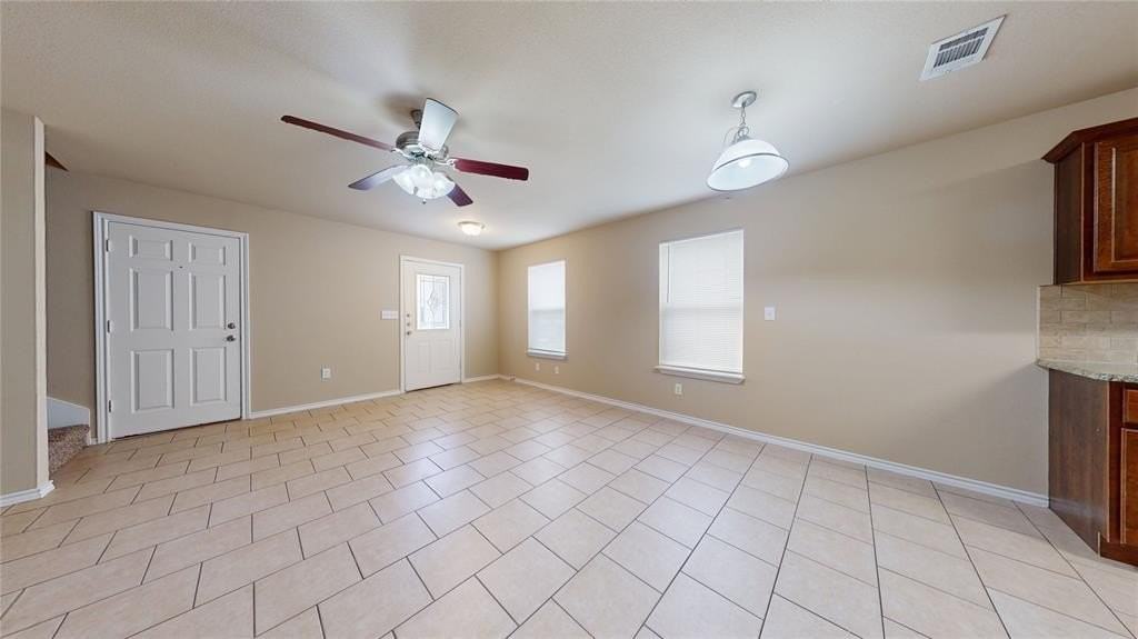 812 Parkplace Rdg - Photo 6 of 17