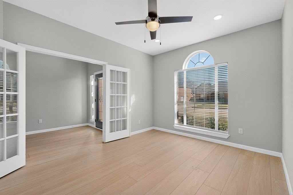 325 Crooked Crk - Photo 3 of 36