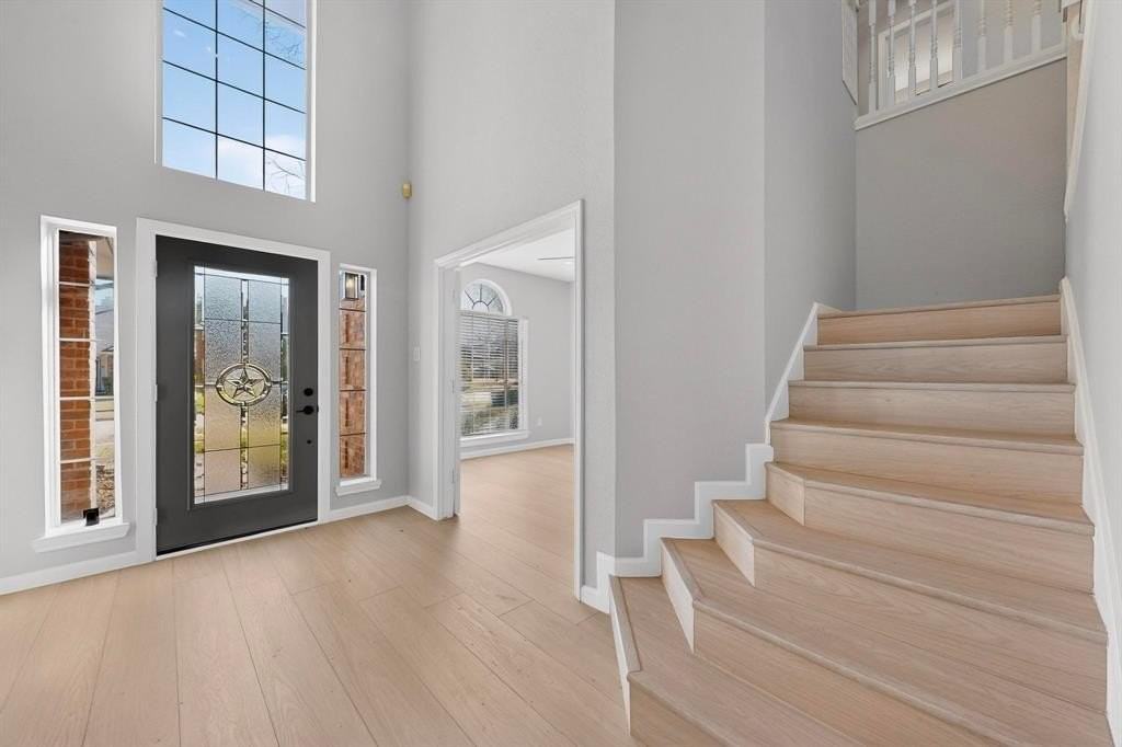 325 Crooked Crk - Photo 5 of 36