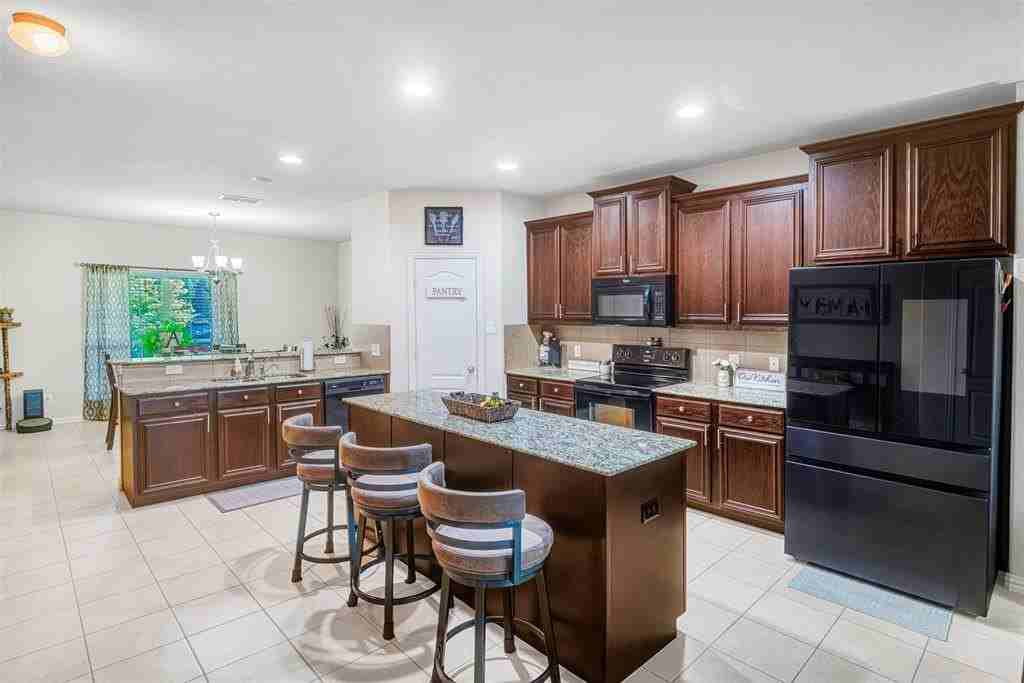 3520 Orchard Dr - Photo 4 of 23