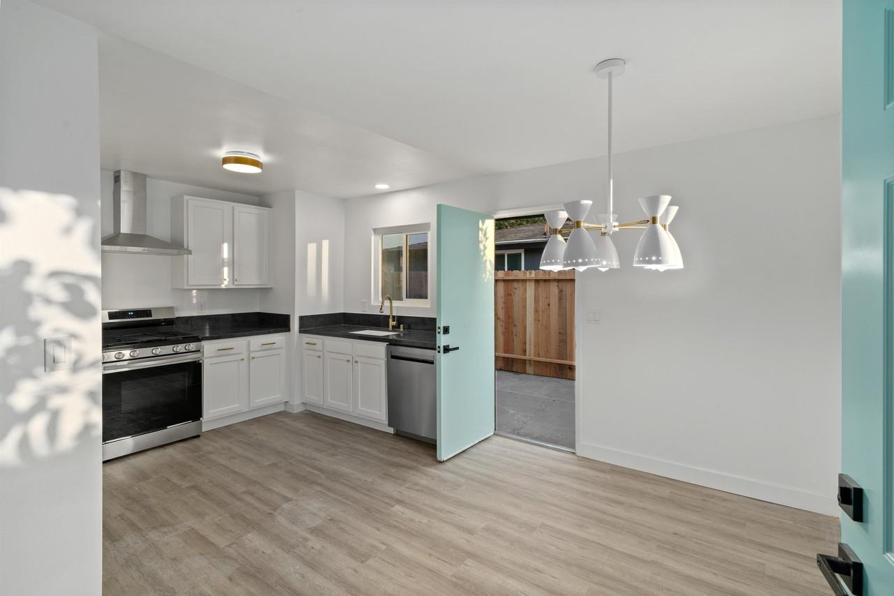 592 Hamilton St #C - Photo 2 of 8