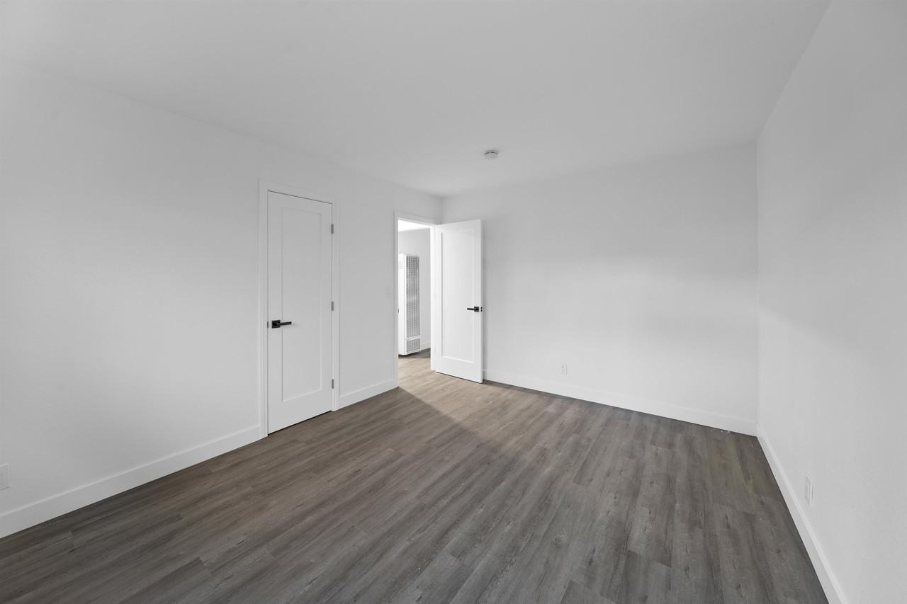 592 Hamilton St #C - Photo 7 of 8